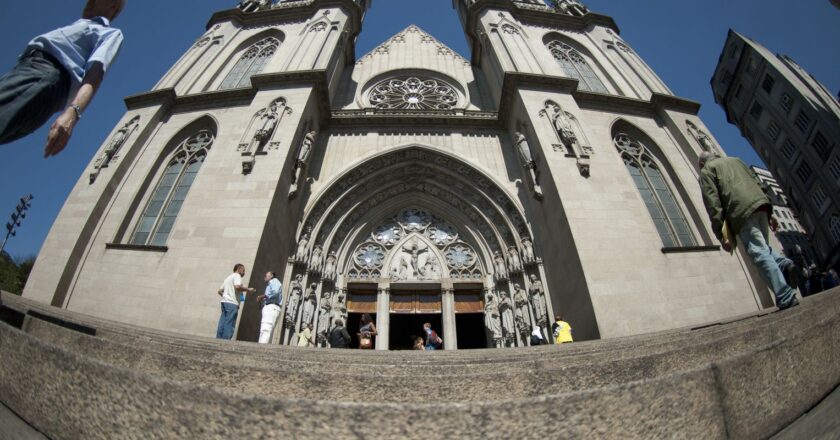 Arquidiocese se diz perplexa sobre CPI contra padre Julio Lacellotti