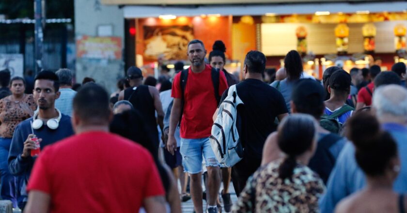 CUT faz marcha em defesa de servidores públicos e autônomos
