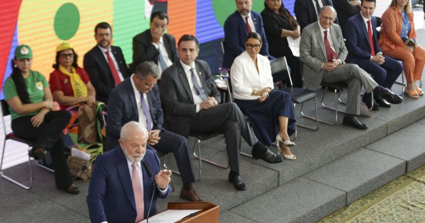 Minha Casa, Minha Vida é reparação histórica com o povo, diz Lula