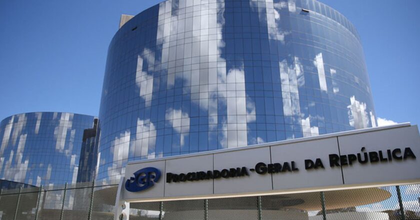 PGR pede inquérito contra dirigentes do Google e do Telegram