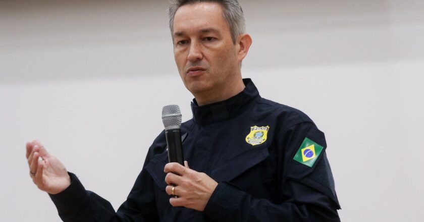 PRF começa a testar câmeras corporais no segundo semestre no Rio