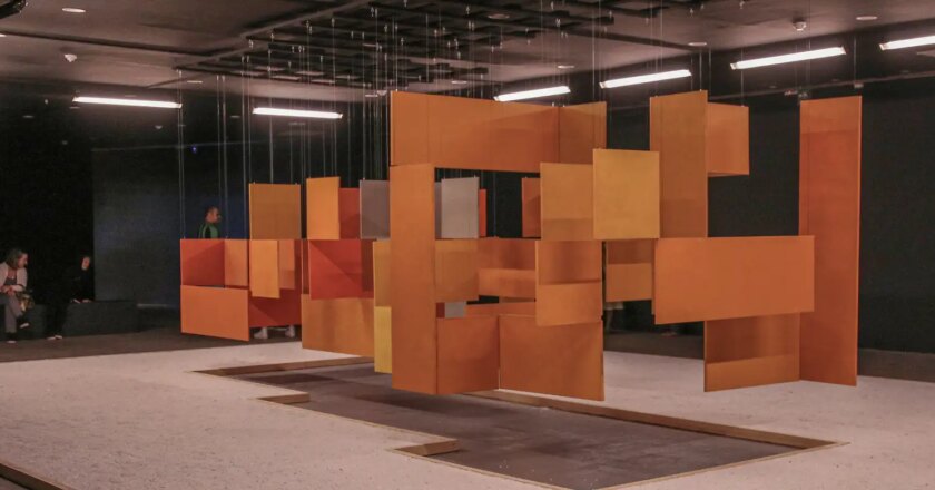 Exposição e livro revisitam obra de Hélio Oiticica, que teria 86 anos