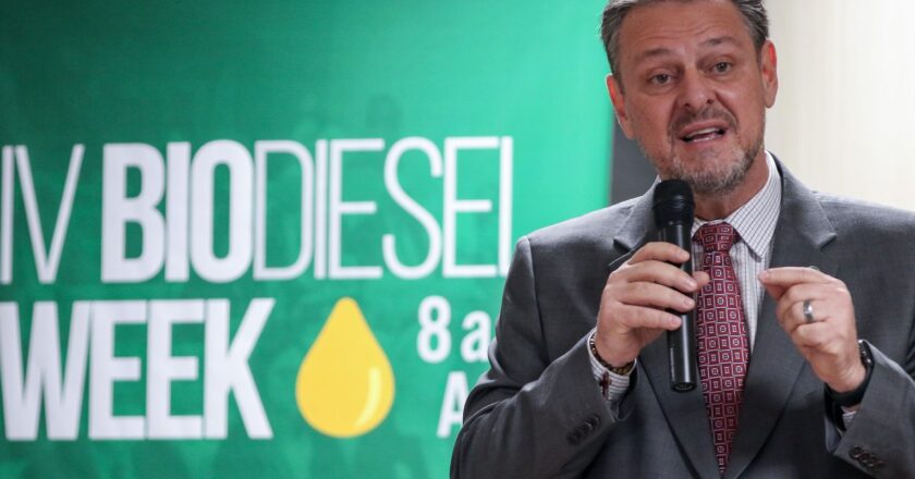 Carlos Fávaro defende regulamentação de biodiesel B20