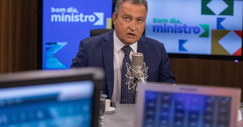 Queda de energia se deve a erro ou falha técnica, diz Rui Costa