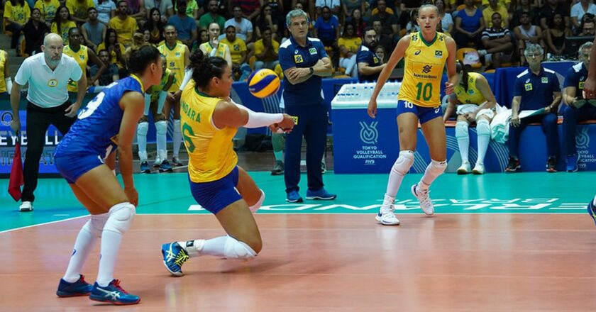 Brasil faz 3 a 0 no Peru pelo Pré-Olímpico de vôlei feminino