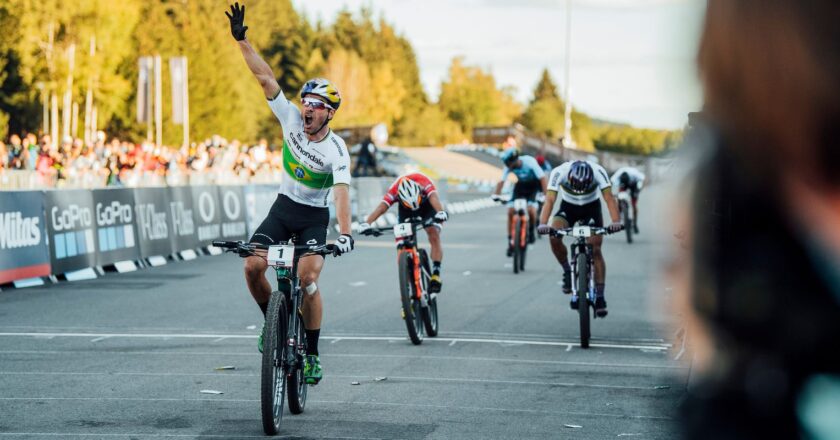 Henrique Avancini anuncia final da carreira como atleta profissional