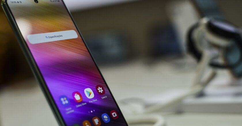 Setor de telecomunicações enfrenta desafios 25 anos após privatização