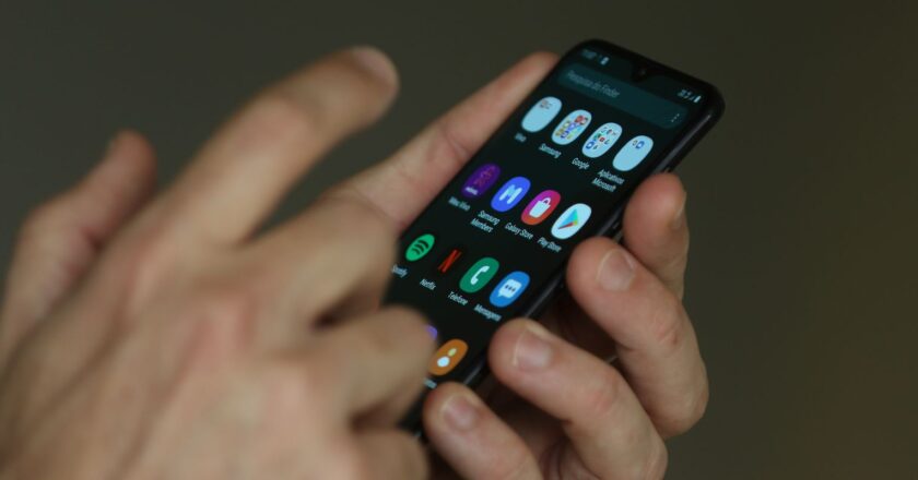 Entenda projeto que pode remunerar o jornalismo em plataformas