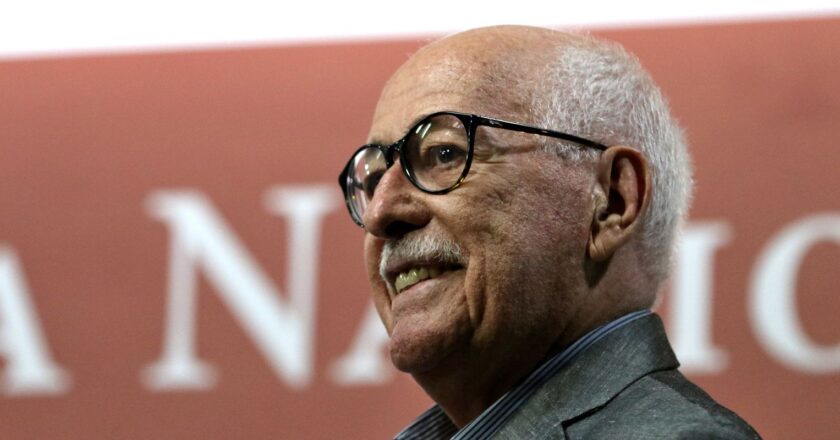 Escritor Silviano Santiago recebe Prêmio Camões na Biblioteca Nacional