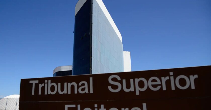 Lula indica advogada negra para o cargo de ministra substituta do TSE