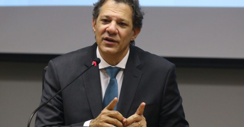 Haddad discute pauta econômica do segundo semestre com Lira