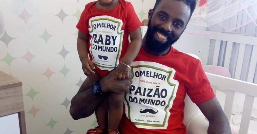 Pais que lutam: eles combatem racismo e se multiplicam em amor