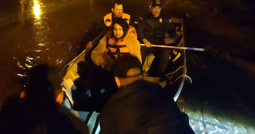 Marinha resgata pessoas ilhadas no Rio Grande do Sul após ciclone