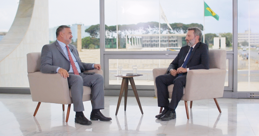 Ministro destaca retomada de políticas sociais nos 100 dias de governo