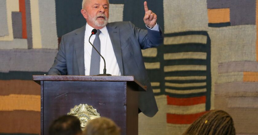 Lula recomenda cuidados contra a covid-19