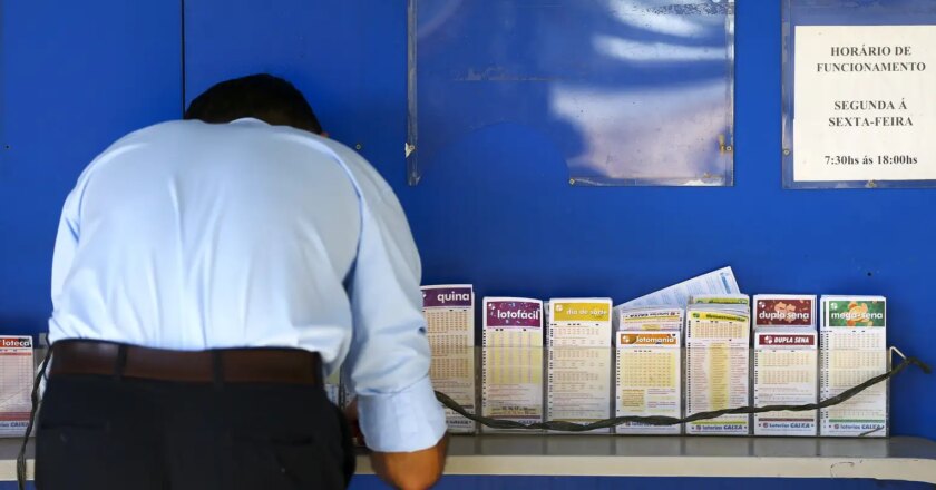Mega-Sena acumula e prêmio para o próximo sorteio é R$ 53 milhões