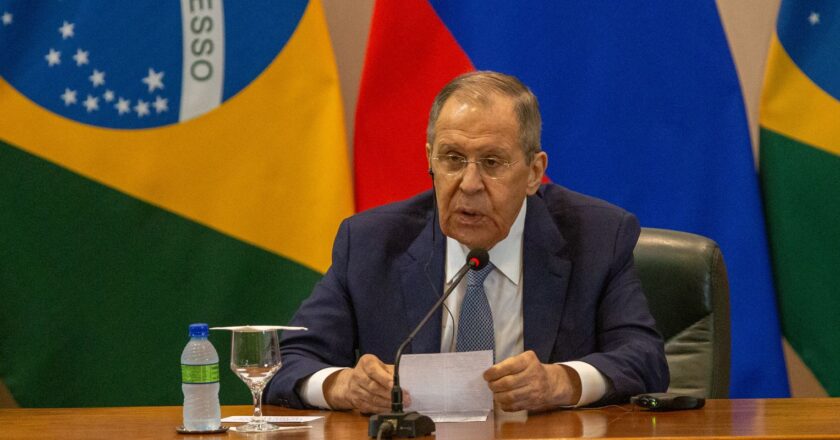 Lula recebe chanceler russo e discute proposta de paz na Ucrânia