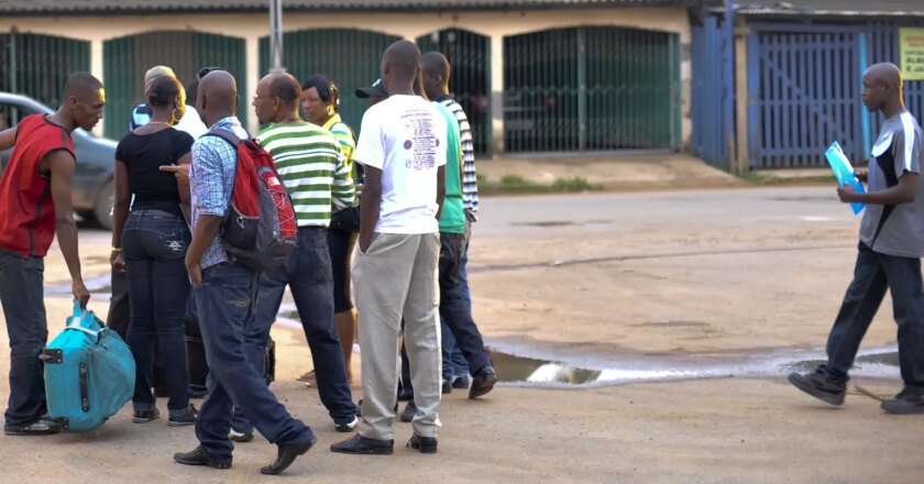 Governo agiliza vistos para haitianos com parentes no Brasil