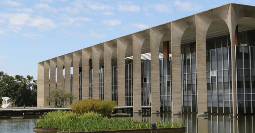 Chanceler brasileiro reforça compromisso com fortalecimento da OMC