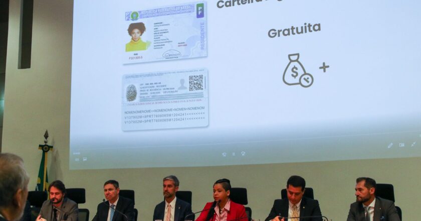 Governo lança carteira digital e plano voltados a migrantes