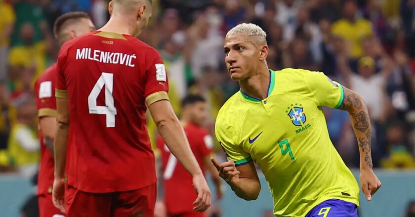 Richarlison decide e Brasil inicia Copa com vitória sobre a Sérvia