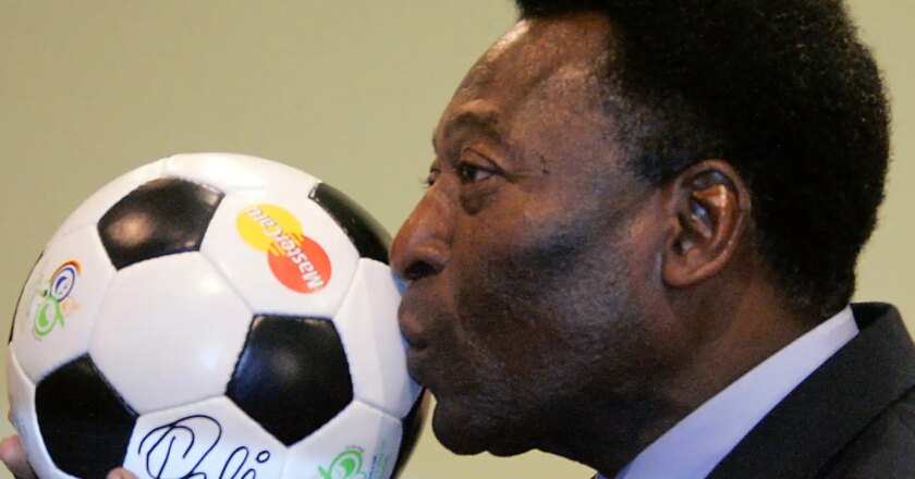 Presidente decreta luto de três dias pela morte de Pelé
