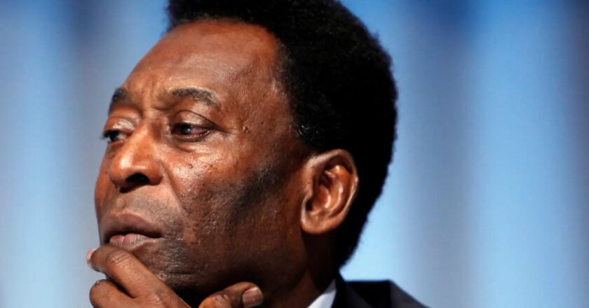 Ídolos do esporte prestam última homenagem a Pelé