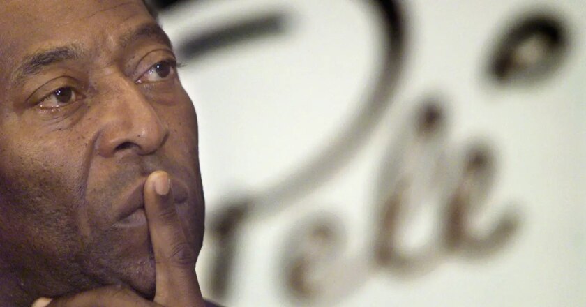 Presidente da Fifa diz que Pelé fez o que nenhum outro jogador sonhou