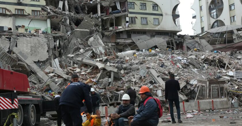 OMS pede ajuda internacional no apoio a Turquia e Síria