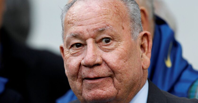 Morre lenda do futebol francês Just Fontaine