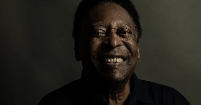 Estrelas da última Copa do Mundo lamentam morte de Pelé