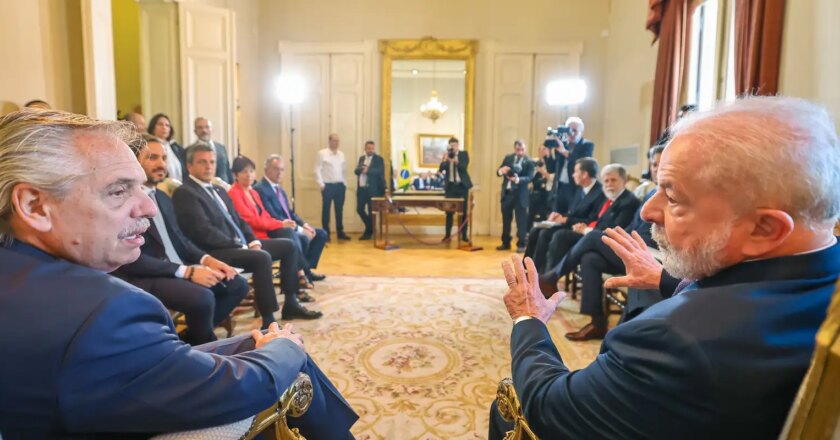 Lula pede desculpas a argentinos por “grosserias” de Bolsonaro