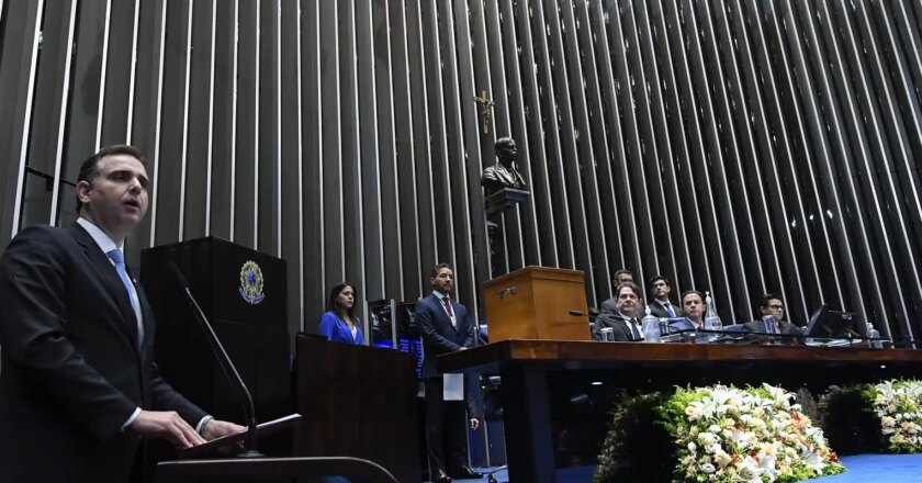 Rodrigo Pacheco é reeleito presidente do Senado
