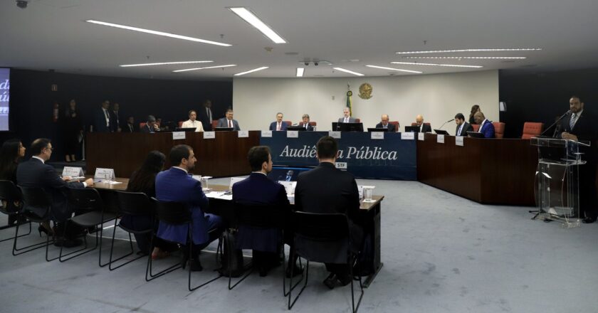 Ministros do STF e governo defendem redes reguladas; empresas rebatem