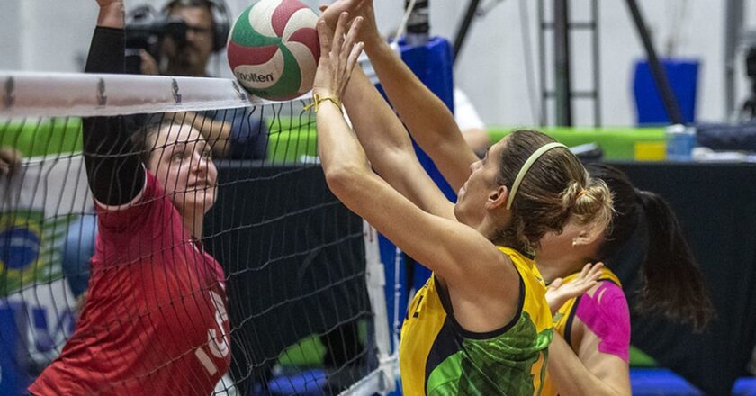 Campeão mundial, vôlei sentado feminino faz intercâmbio visando Paris