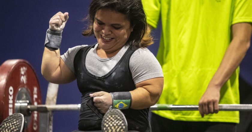 Halterofilismo paralímpico: Cristiane Reis garante vaga para o Mundial