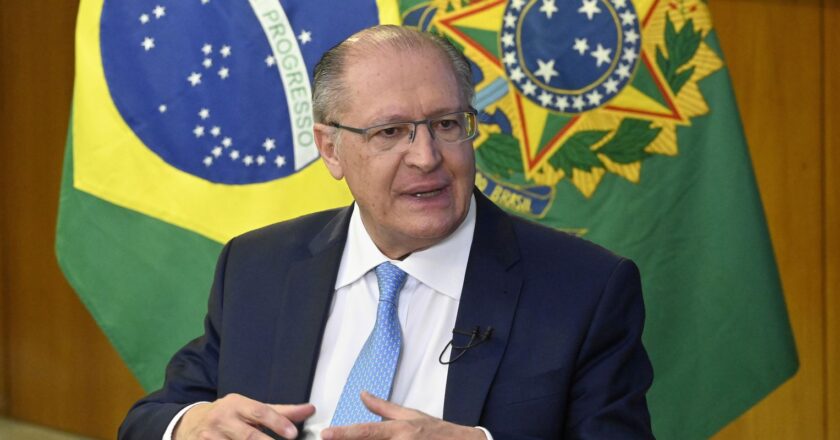 Alckmin diz que governo irá promover neoindustrialização no país
