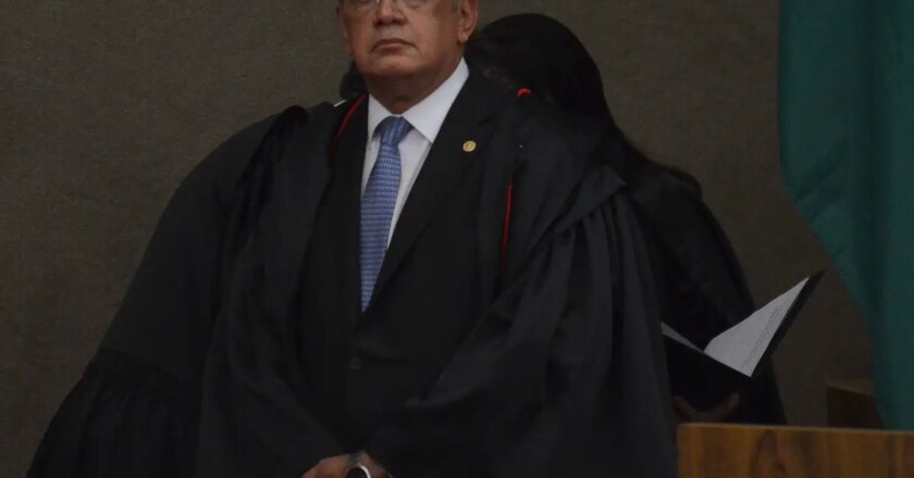 Gilmar Mendes suspende ações que questionam decreto de acesso a armas