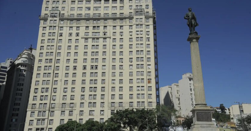 Edifício A Noite pode ser comprado pela prefeitura carioca