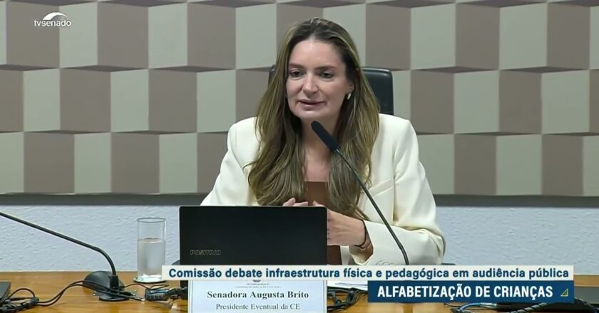 Alfabetização na idade certa precisa de cooperação de governos, aponta debate — Senado Notícias