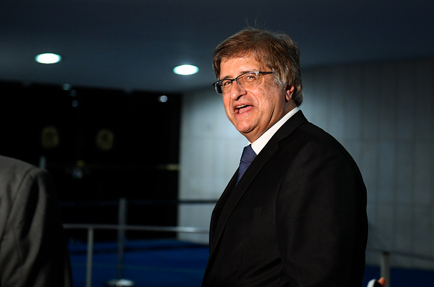 A sabatina e a votação deve ocorrer entre 12 e 15 de dezembro. Para assumir o cargo, o indicado deve contar com a aprovação da Comissão de Constituição e Justiça (CCJ) e, em seguida, do Plenário do Senado.