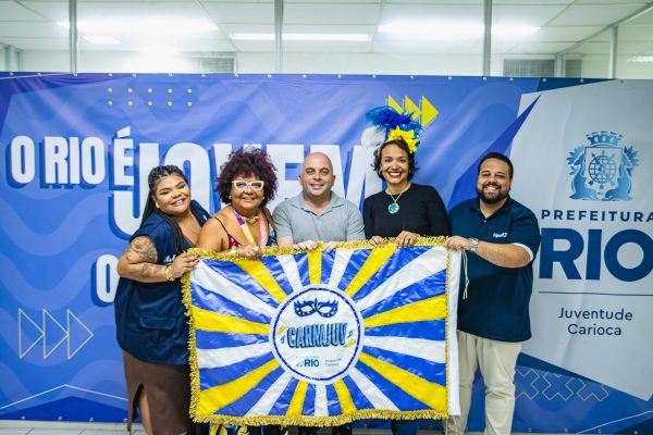 Casa da Juventude lança curso de Alegoria e Adereço e oficina Mestre-Sala e Porta-Bandeira em parceria com a Liga RJ