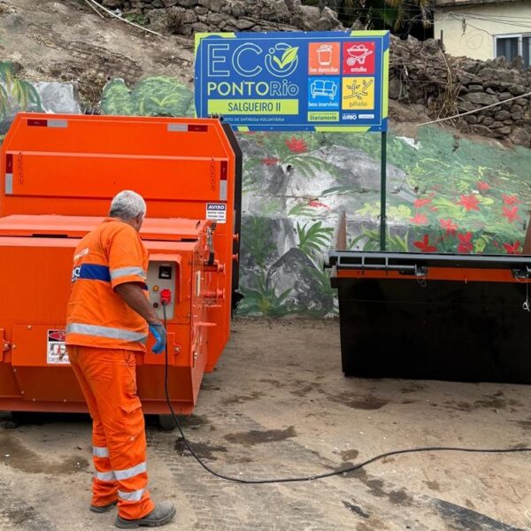 Comlurb inaugura dois ecopontos na comunidade do Salgueiro