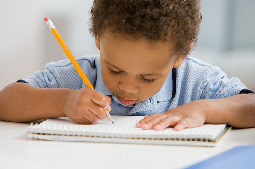 Compromisso nacional pela alfabetização na idade certa agora é lei