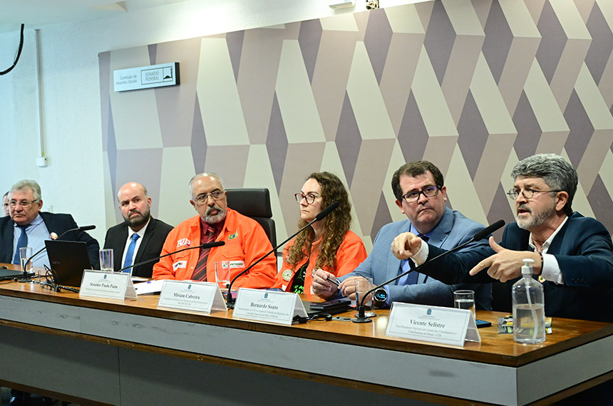 Debatedores alertam para riscos da exposição de trabalhadores ao benzeno