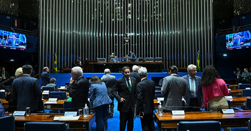 Distribuição de cordão para identificar deficiência oculta segue à sanção