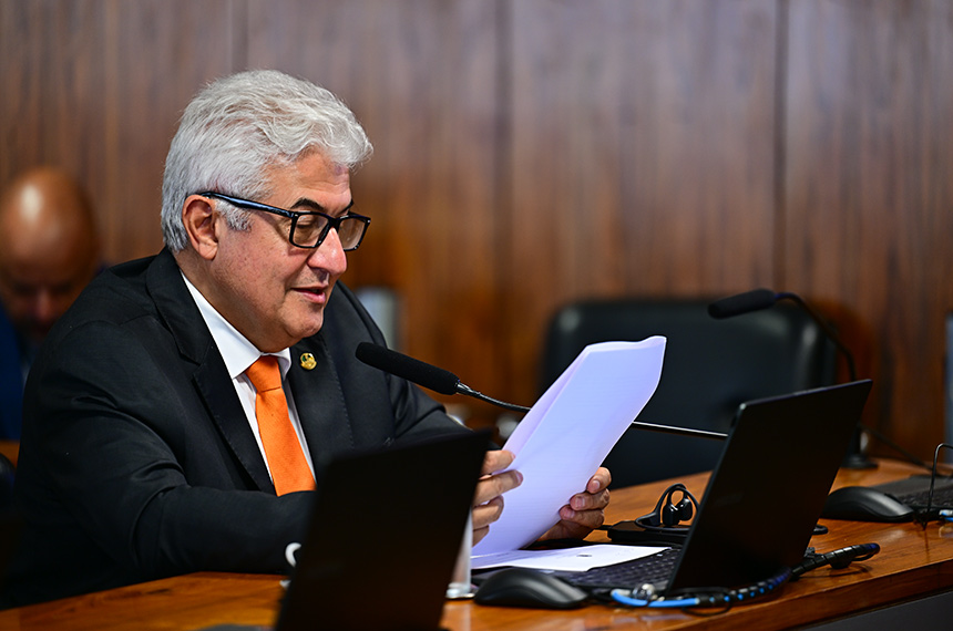 Em pronunciamento, à bancada, relator do PL 1.981/2021, senador Astronauta Marcos Pontes (PL-SP).
