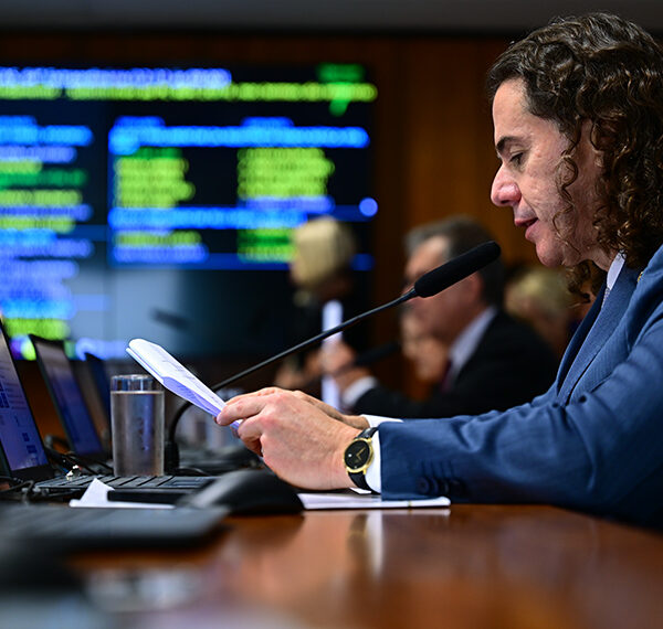 Emenda à regulamentação da profissão de cerimonialista é rejeitada na CAS