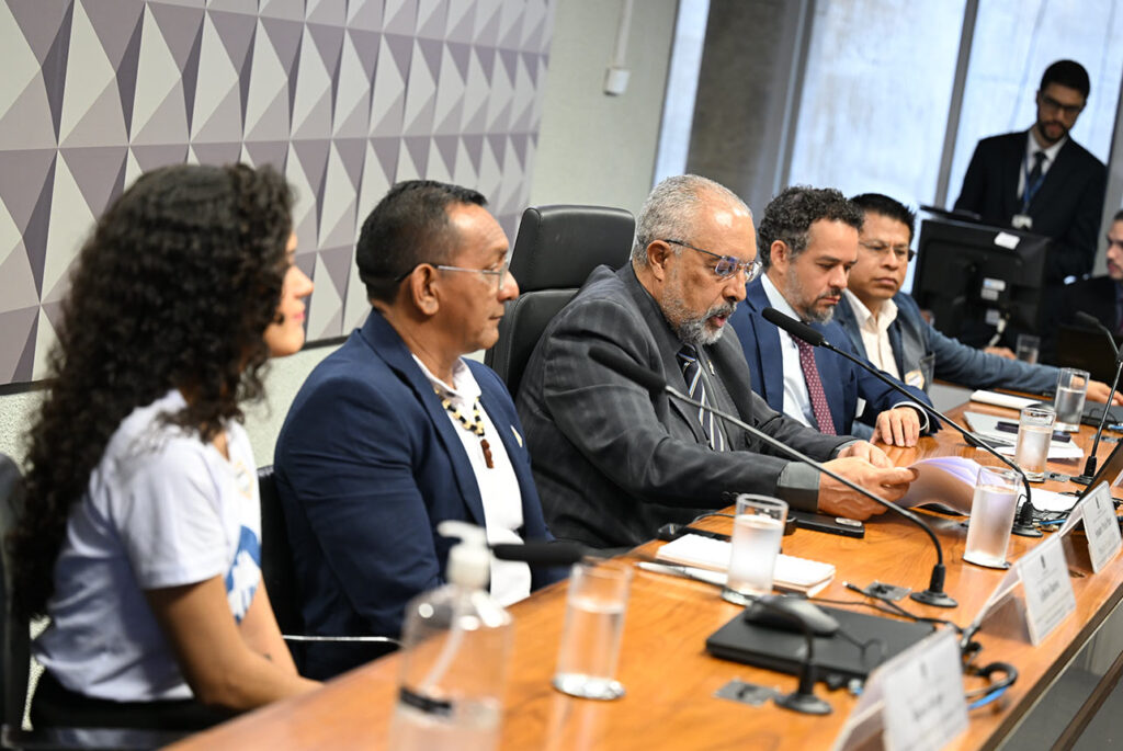 Especialistas defendem assistência estudantil para indígenas universitários