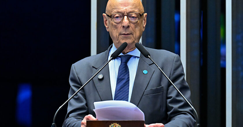 Esperidião Amin lembra centenário do historiador Walter Fernando Piazza